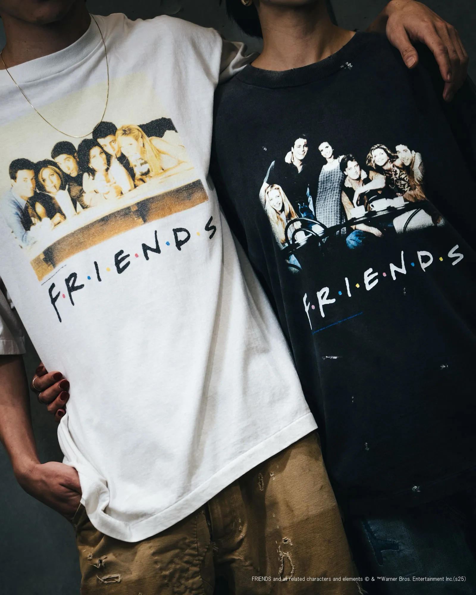 SAINT Mxxxxxx × FRIENDS FRD_SS TEE/FRIENDS/WHT American TV series Friends co-branded short-sleeves White stills TEE Beige S-XL Ready-made garments washed and distressed The top domestic printing factory God restored the correct accessories Friends co-branded wash mark Top purchasing level